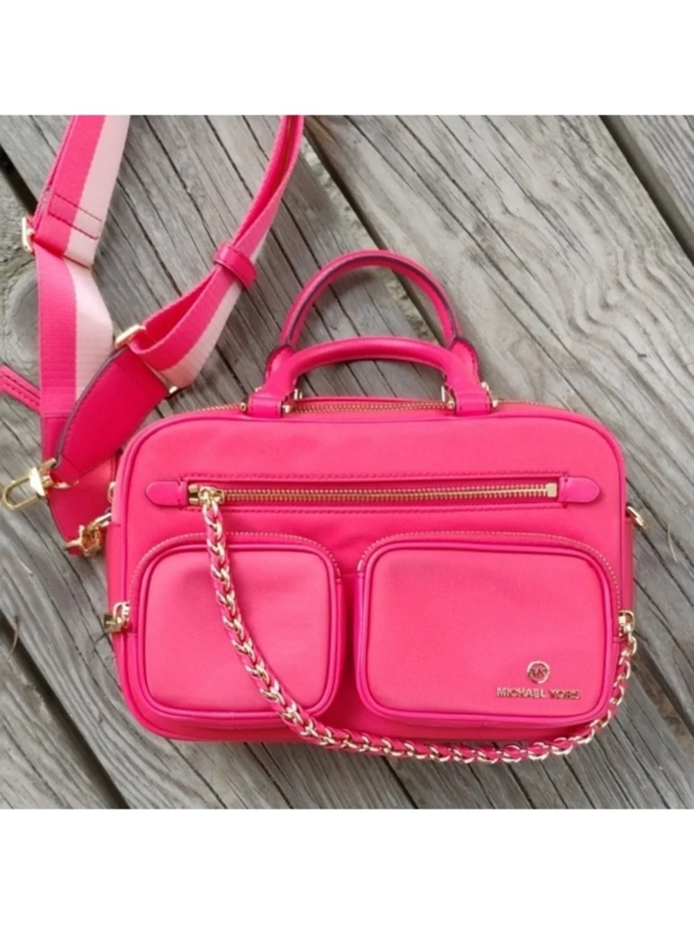 Michael Kors Elliot Small Utility Camera Messenger bag. - Picture 2 of 10